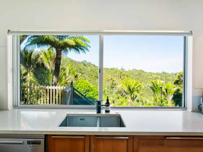 14 Tainui Road, Titirangi