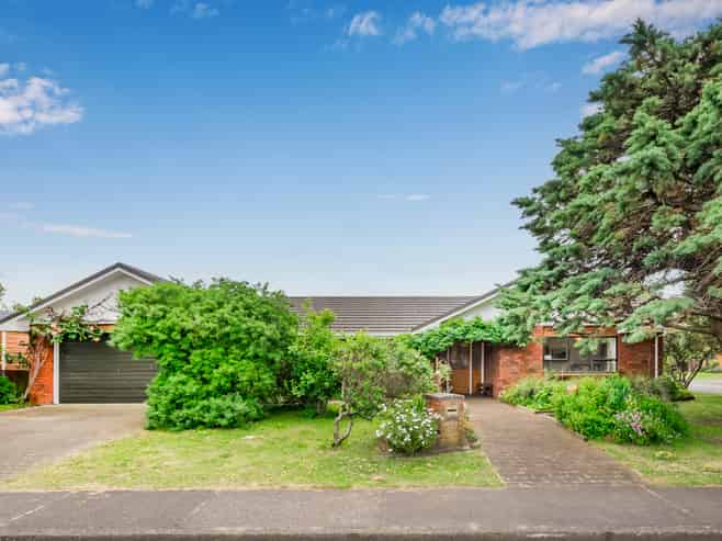 3 The Avenue, Paraparaumu Beach