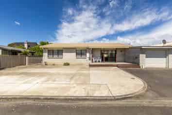 2/177 Main Road Clive, Clive