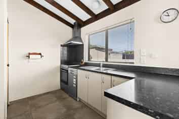 2/177 Main Road Clive, Clive