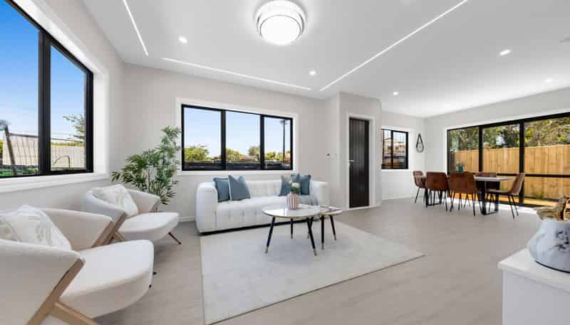 2/53 Hutchinsons Road, Bucklands Beach