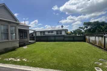 24 Hereford Street, West End