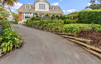 159 Victoria Road, Saint Clair