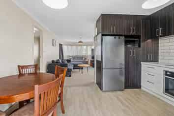 15 Corlett Street, Utuhina