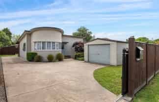 15 Corlett Street, Utuhina