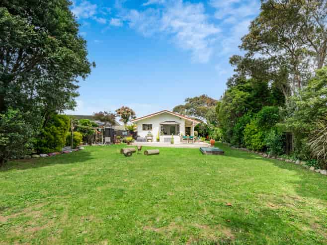 35 Oriwa Street, Waikanae