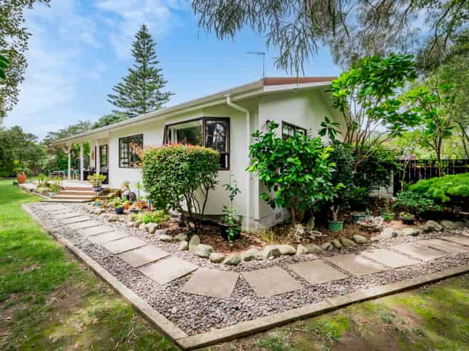 35 Oriwa Street, Waikanae