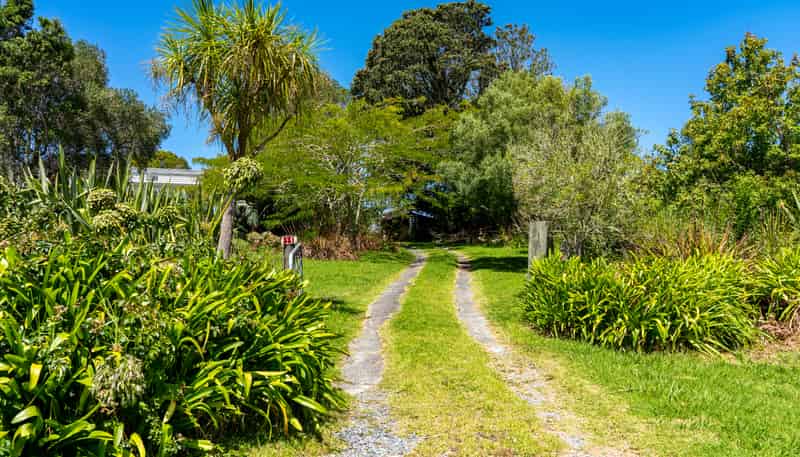 881 Whakapirau Road, Whakapirau
