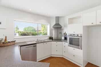 2 Cottesmore Close, Burnside