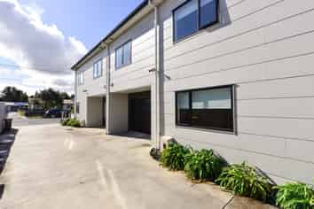 2/90 Carrington Avenue, Silverdale