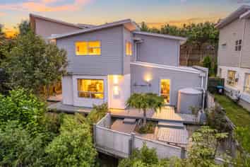 82B Kirton Drive, Riverstone Terraces