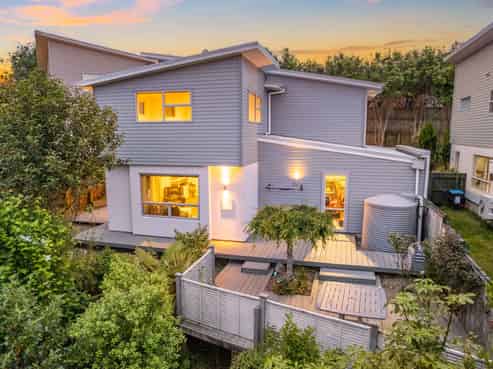 82B Kirton Drive, Riverstone Terraces