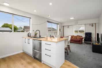 2/10 William Street, Lincoln