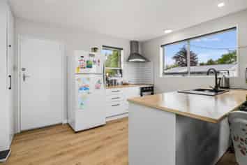 2/10 William Street, Lincoln