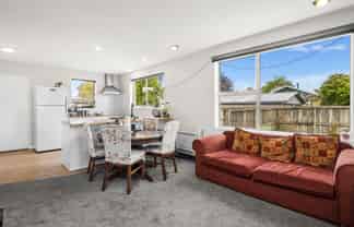 2/10 William Street, Lincoln