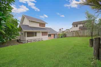 18 Tenbless Court, Unsworth Heights