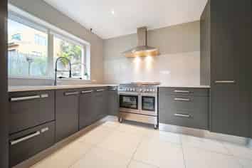 18 Tenbless Court, Unsworth Heights