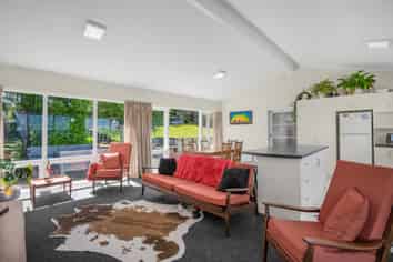 19 Vista Crescent, Brown Owl