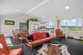 19 Vista Crescent, Brown Owl