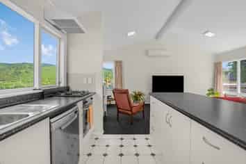 19 Vista Crescent, Brown Owl