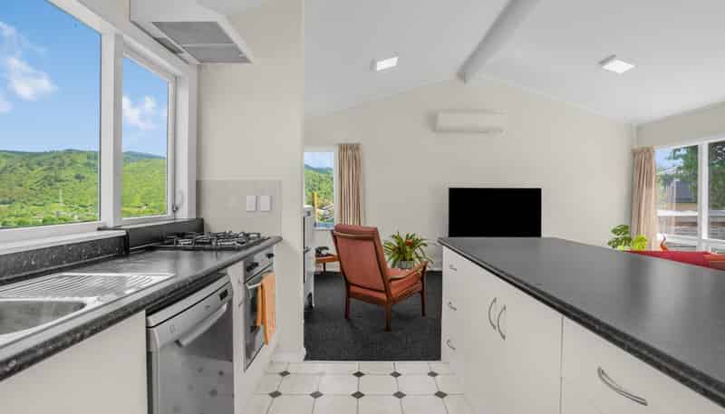 19 Vista Crescent, Brown Owl