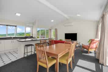 19 Vista Crescent, Brown Owl