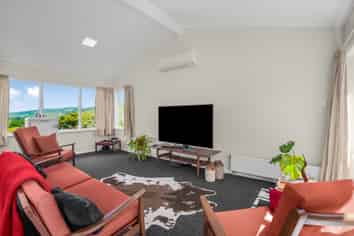 19 Vista Crescent, Brown Owl