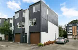 38/120 Rintoul Street, Newtown