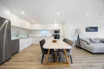 2a Albionvale Road, Glen Eden