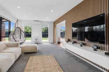 16 Heathglen Avenue, Parklands