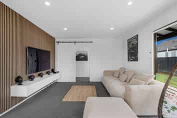 16 Heathglen Avenue, Parklands