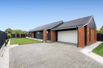 16 Heathglen Avenue, Parklands