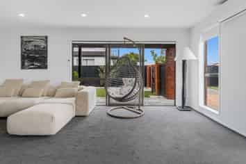 16 Heathglen Avenue, Parklands