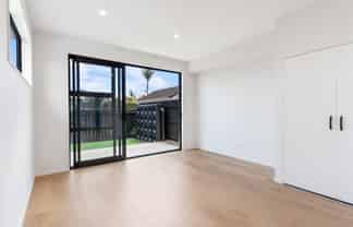 3/62 Kings Road, Panmure