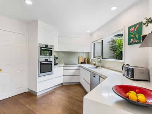 2/11 Waratah Street, Birkenhead