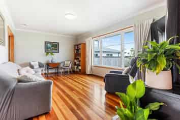 43  Neil Ave , Te Atatu Peninsula