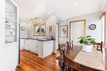 43  Neil Ave , Te Atatu Peninsula