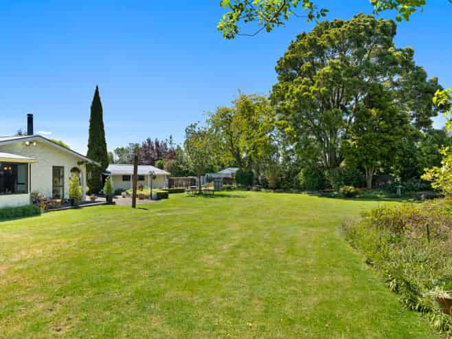 20-22 King Street, Carterton