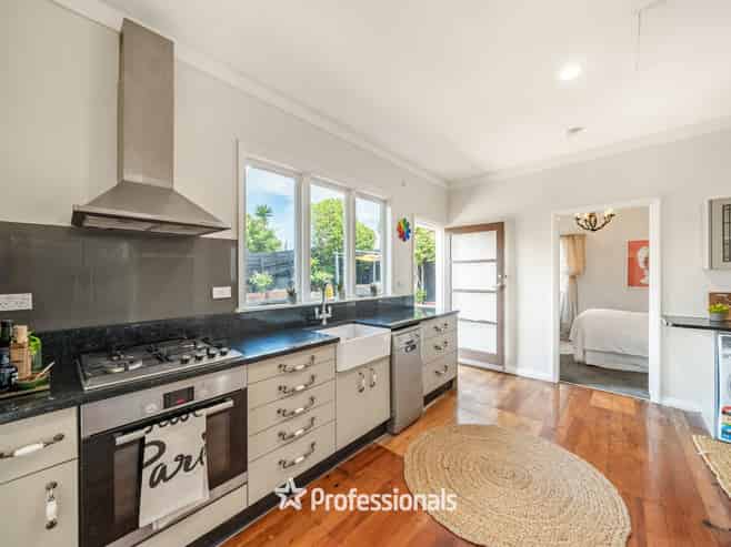 29 Richmond Grove, Woburn