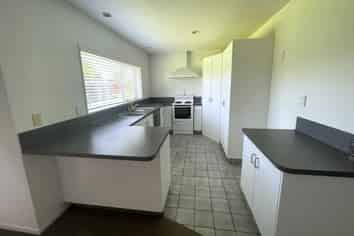 30 Francis Drive, Katikati