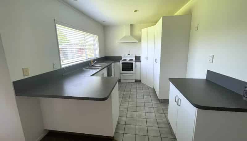 30 Francis Drive, Katikati