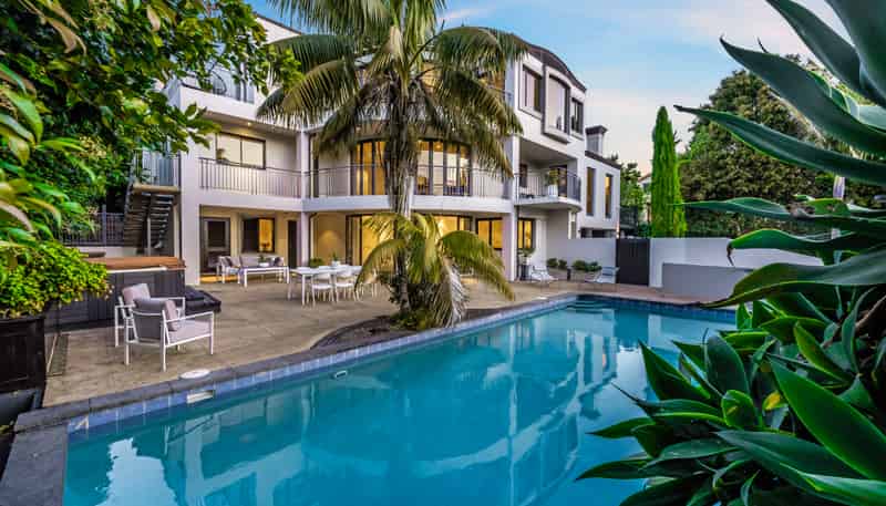 40 Bay Road, St Heliers