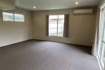 35 Parade Court, Addington