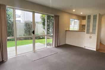 35 Parade Court, Addington