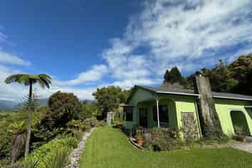 4 Arapito Road, Karamea