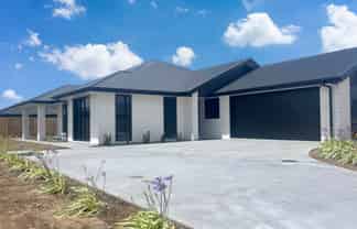 13 Taurangawaka Road, One Tree Point