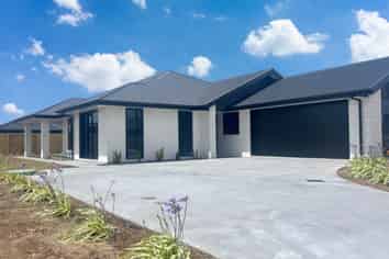 13 Taurangawaka Road, One Tree Point