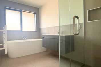 13 Taurangawaka Road, One Tree Point