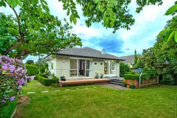 39 Flower Street, Bryndwr