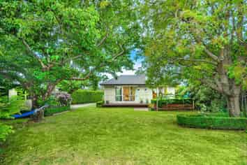 39 Flower Street, Bryndwr